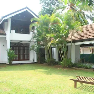 Taprobane Bed & Breakfast Negombo